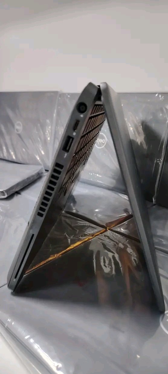 1744814558066 DELL 5400 i5 8th Géneration