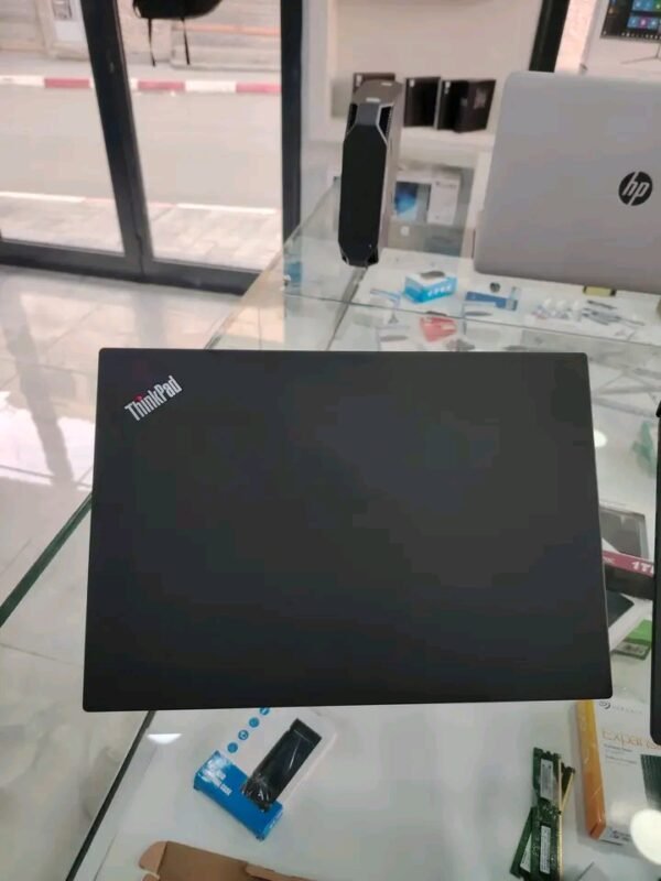 1746100675278 Lenovo ThinkPad P14s