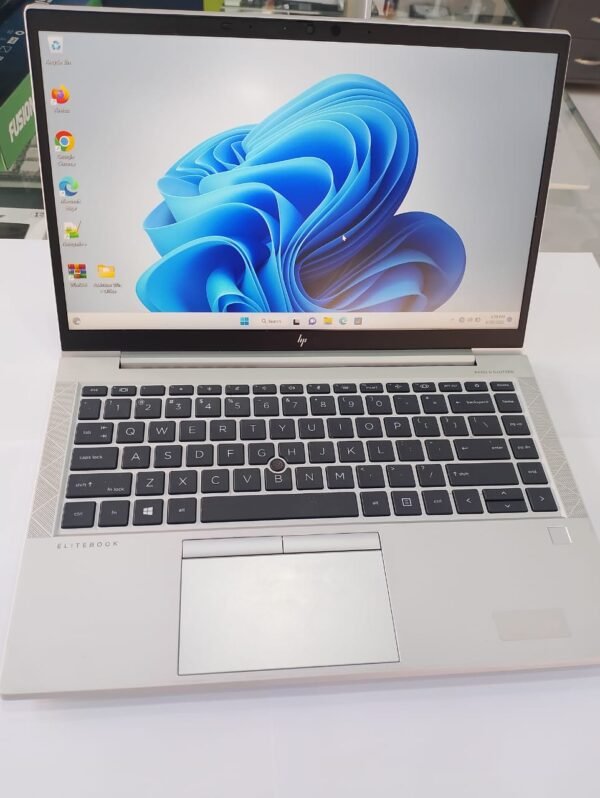 81 HP EliteBook 845 G7 Ryzen 5 Pro 4650
