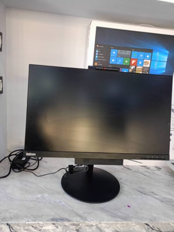 d4 All in One Lenovo Thinkcentre Tio 24 Gen3 i5 6th