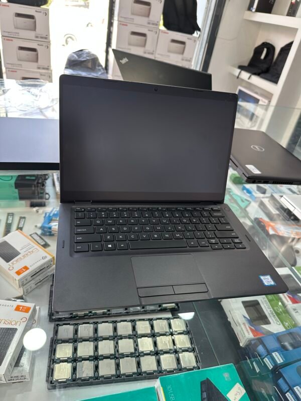 Dell 5300 X360 i5 8 éme 8GB Ram 256SSD