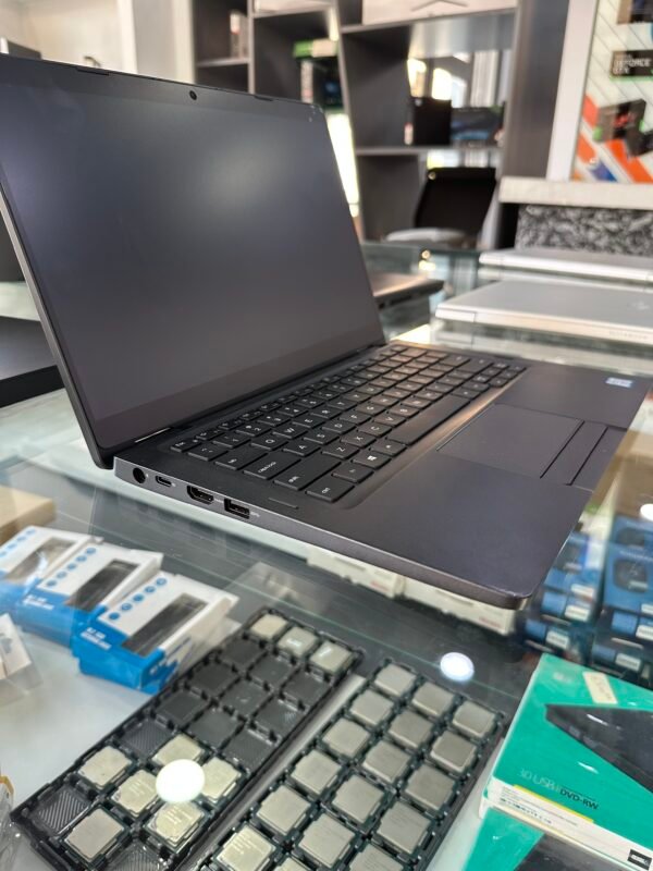 Dell 5300 X360 i5 8 éme 8GB Ram 256SSD