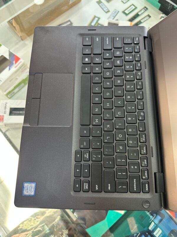 Dell 5300 X360 i5 8 éme 8GB Ram 256SSD