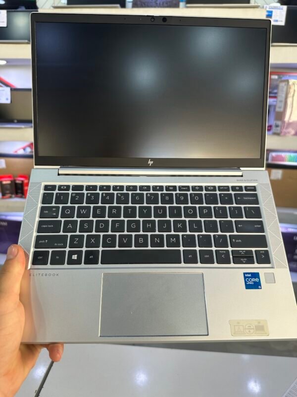 HP ELITEBOOK 830 G8