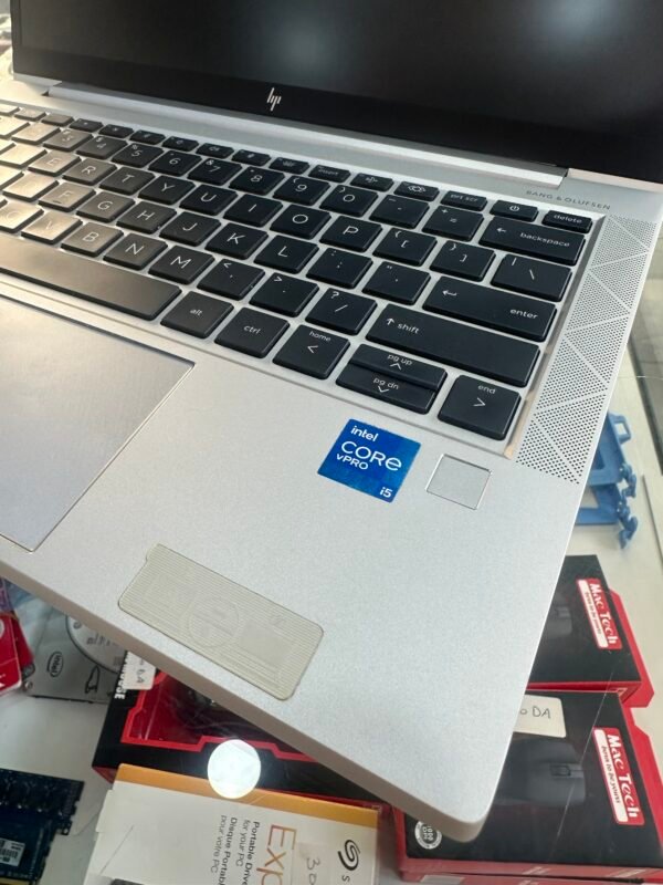 HP ELITEBOOK 830 G8